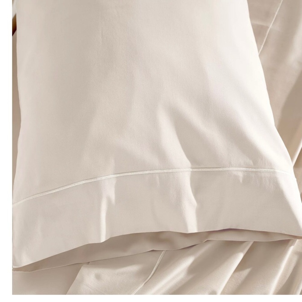 NWT Donna Karan Silk Indulgence Ivory Pillowcase Set - Picture 2 of 11